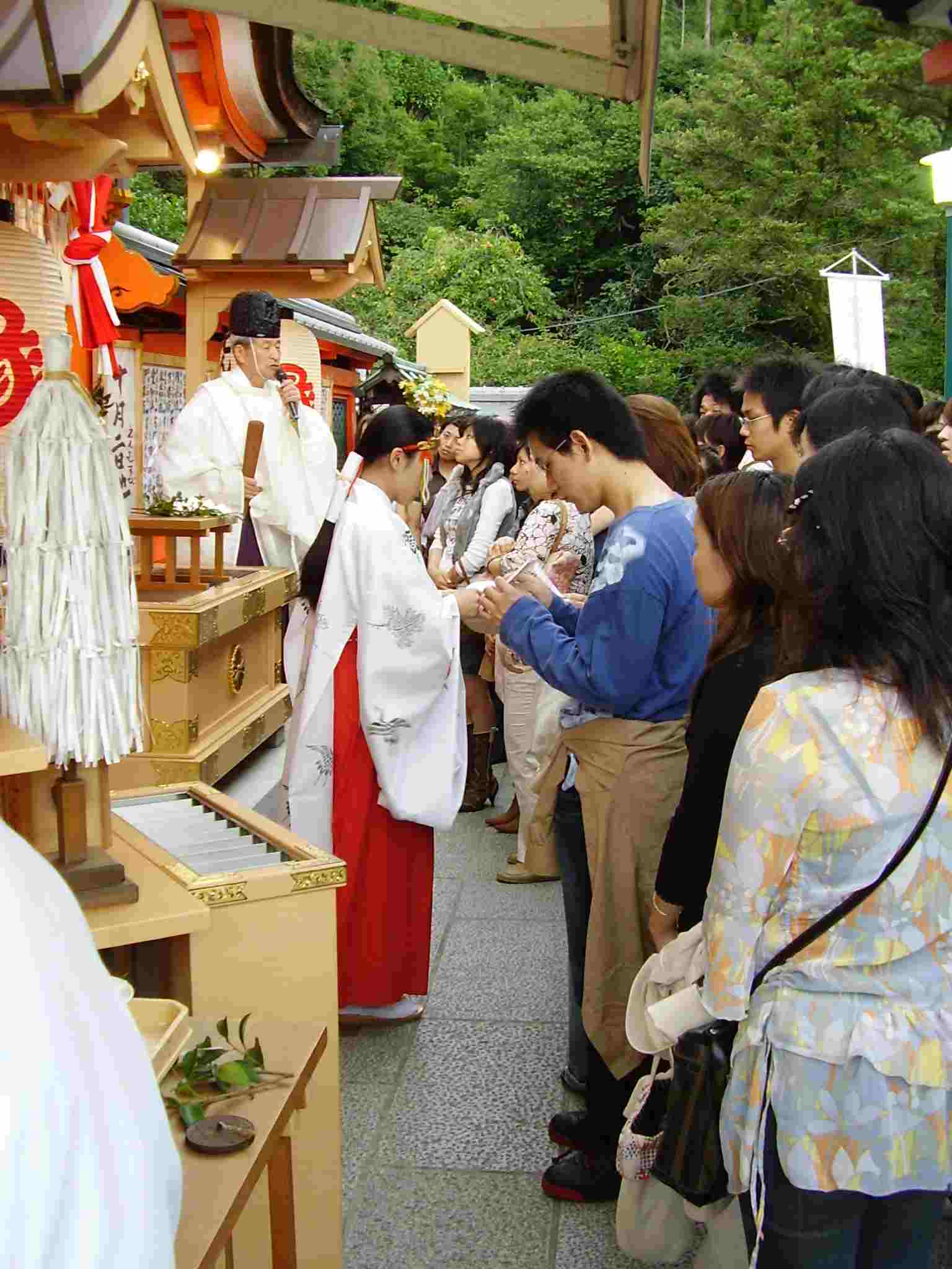 地主神社　巫女