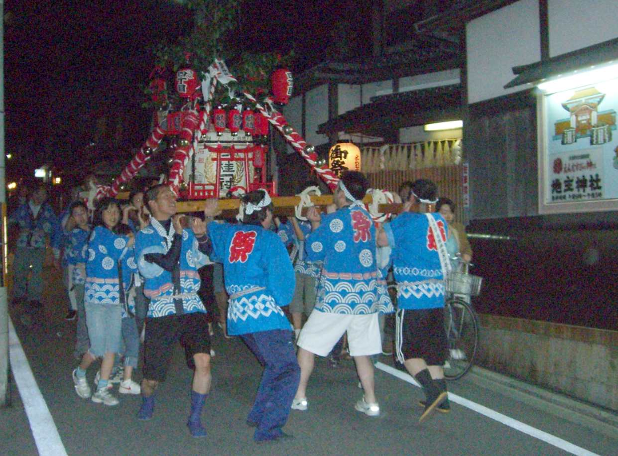 例大祭地主祭り宵宮　御輿巡幸