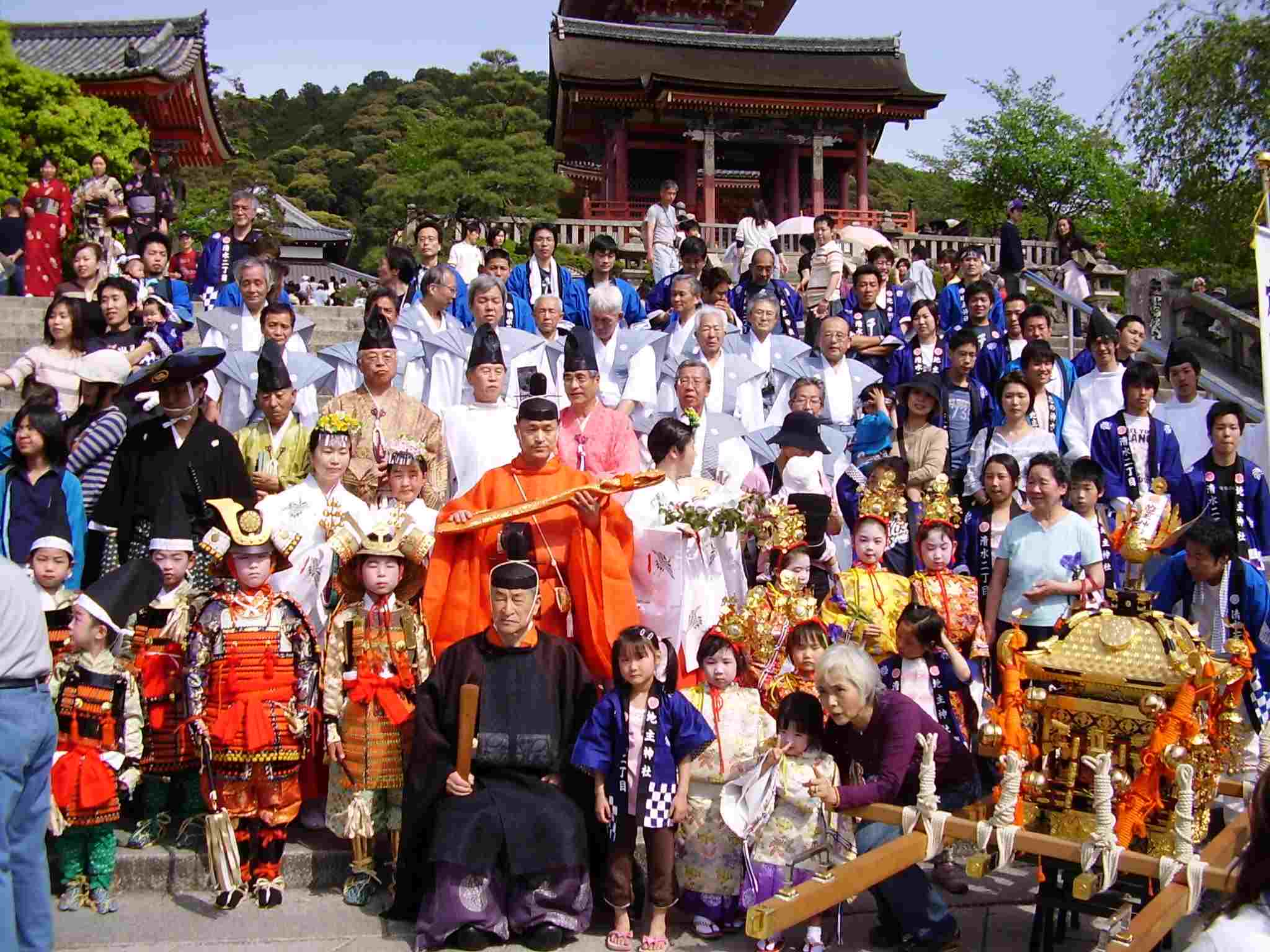 例大祭地主祭り　稚児　武者