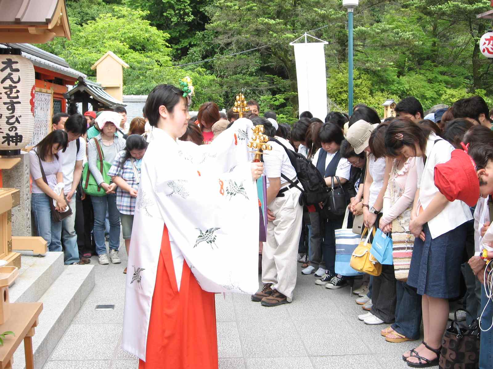 地主神社巫女神鈴の儀