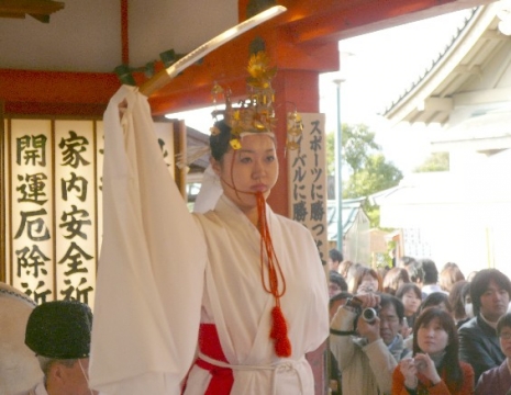 もみじ祭り 神楽 剣の舞