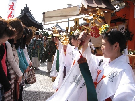 縁結び地主祭り 神鈴の儀