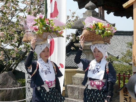 縁結び祈願桜祭り 白川女