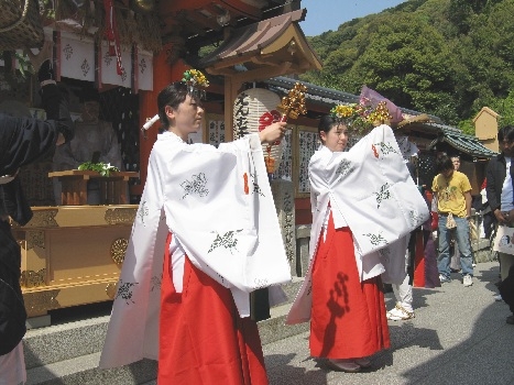 縁結び地主祭り 神鈴の儀