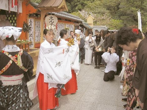 縁結び地主祭り 神鈴の儀