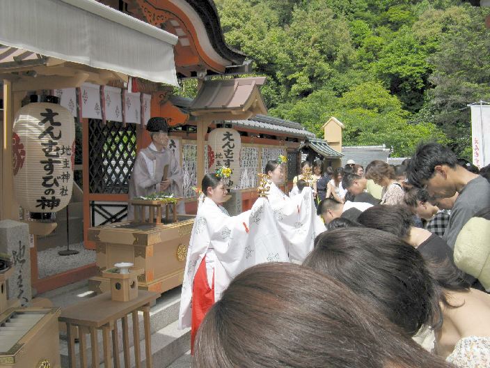 縁結び地主祭り　神鈴の儀