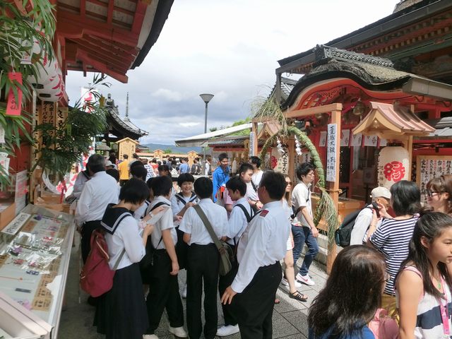 地主神社境内