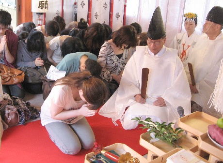 縁結び地主祭り 玉串拝礼