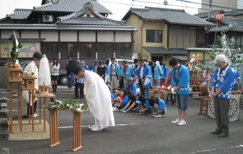 例大祭地主祭り 御旅所　御輿祓い式