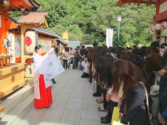 縁結び地主祭り  神鈴の儀