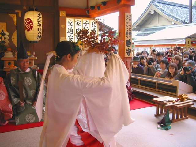 もみじ祭り　神楽「もみじの舞」