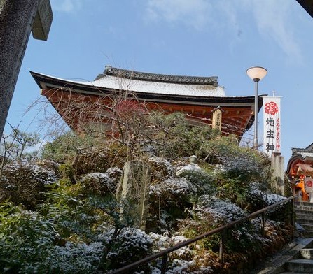 地主神社境内・雪化粧