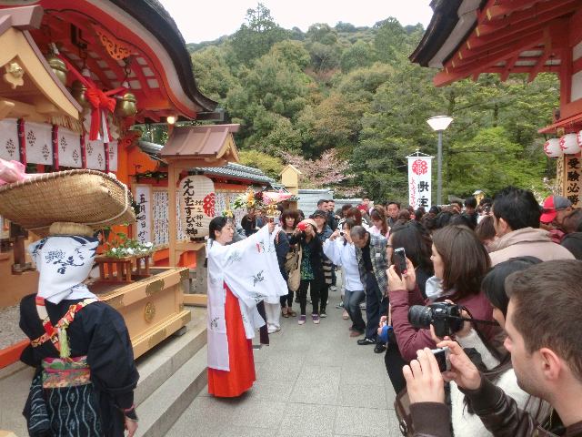 縁結び地主祭り 神鈴の儀