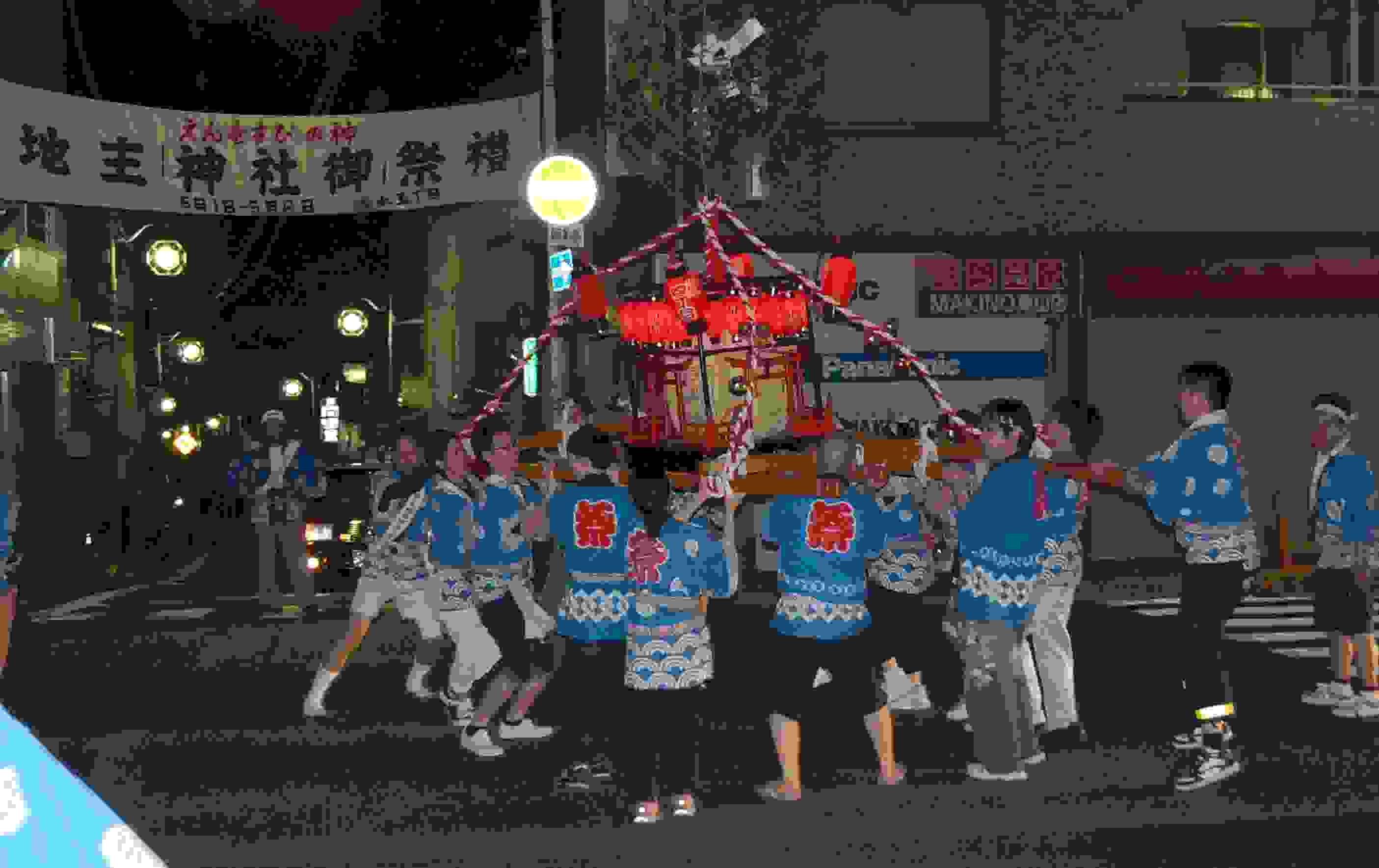 例大祭地主祭り 宵宮　御輿巡幸