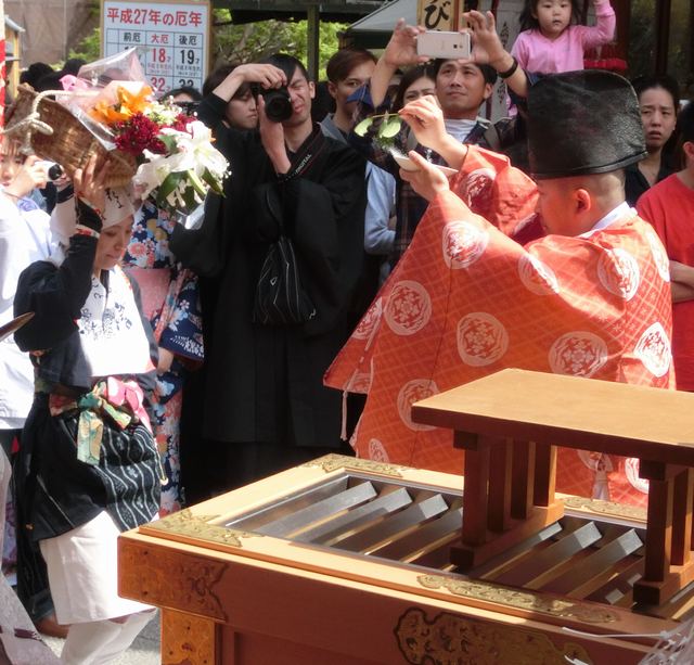 縁結び地主祭り 白川女