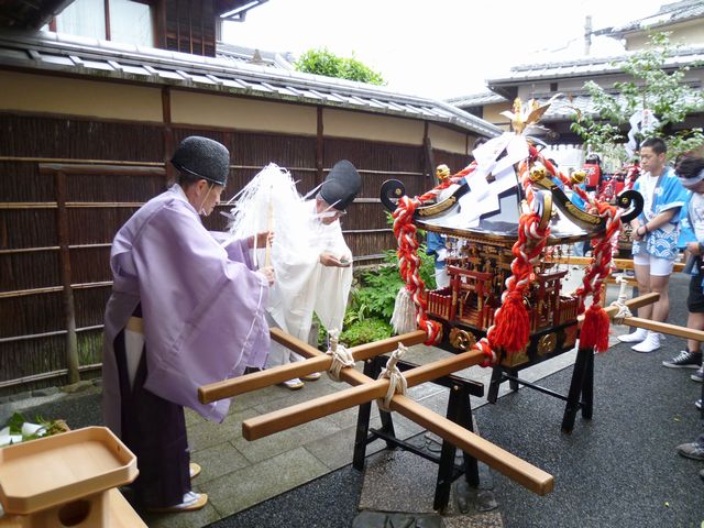 例大祭地主祭り 御旅所各町合同御輿祓い式