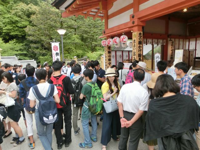 地主神社境内